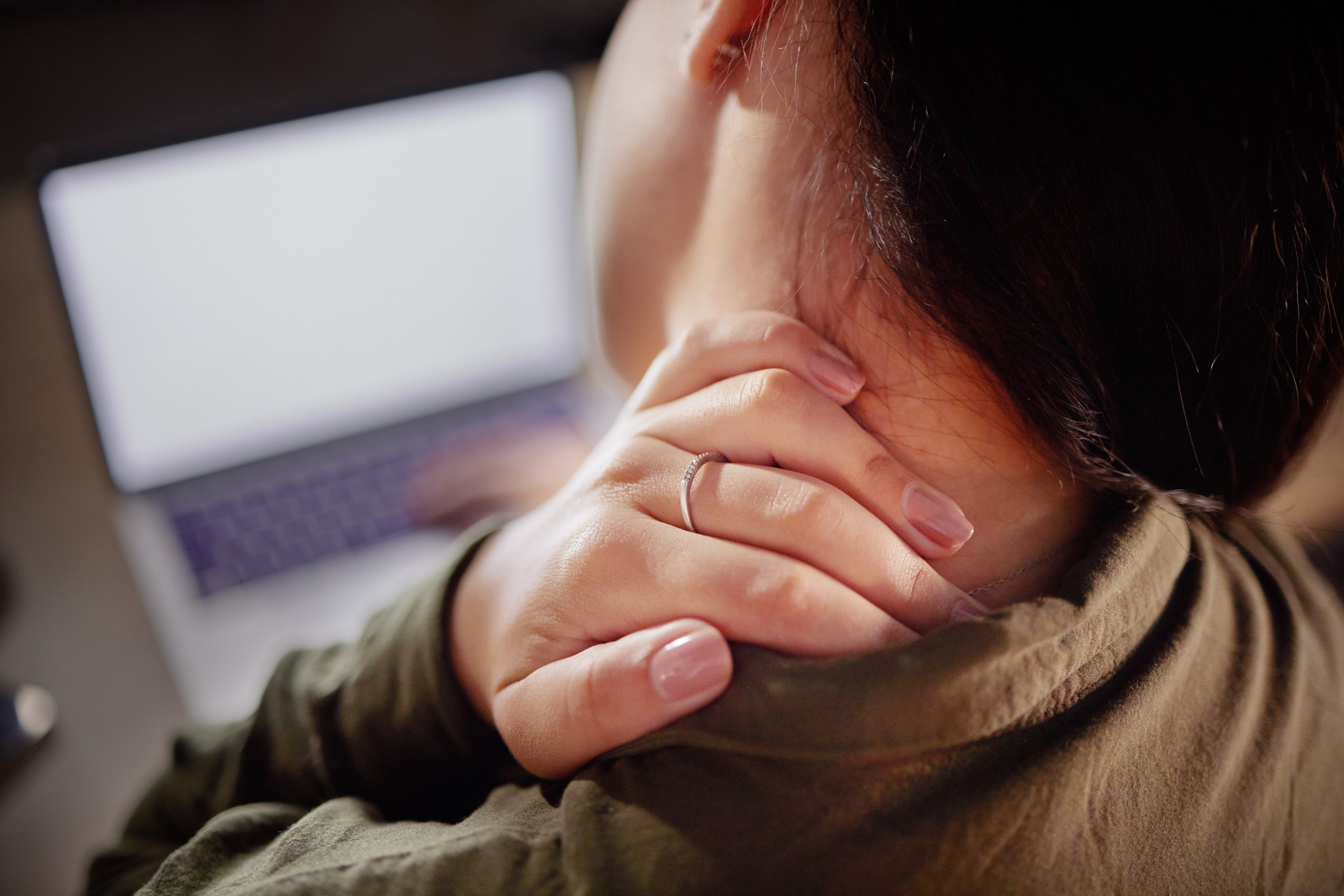 Desk Jobs, Cold Weather & Neck Tension: A January Reality Check