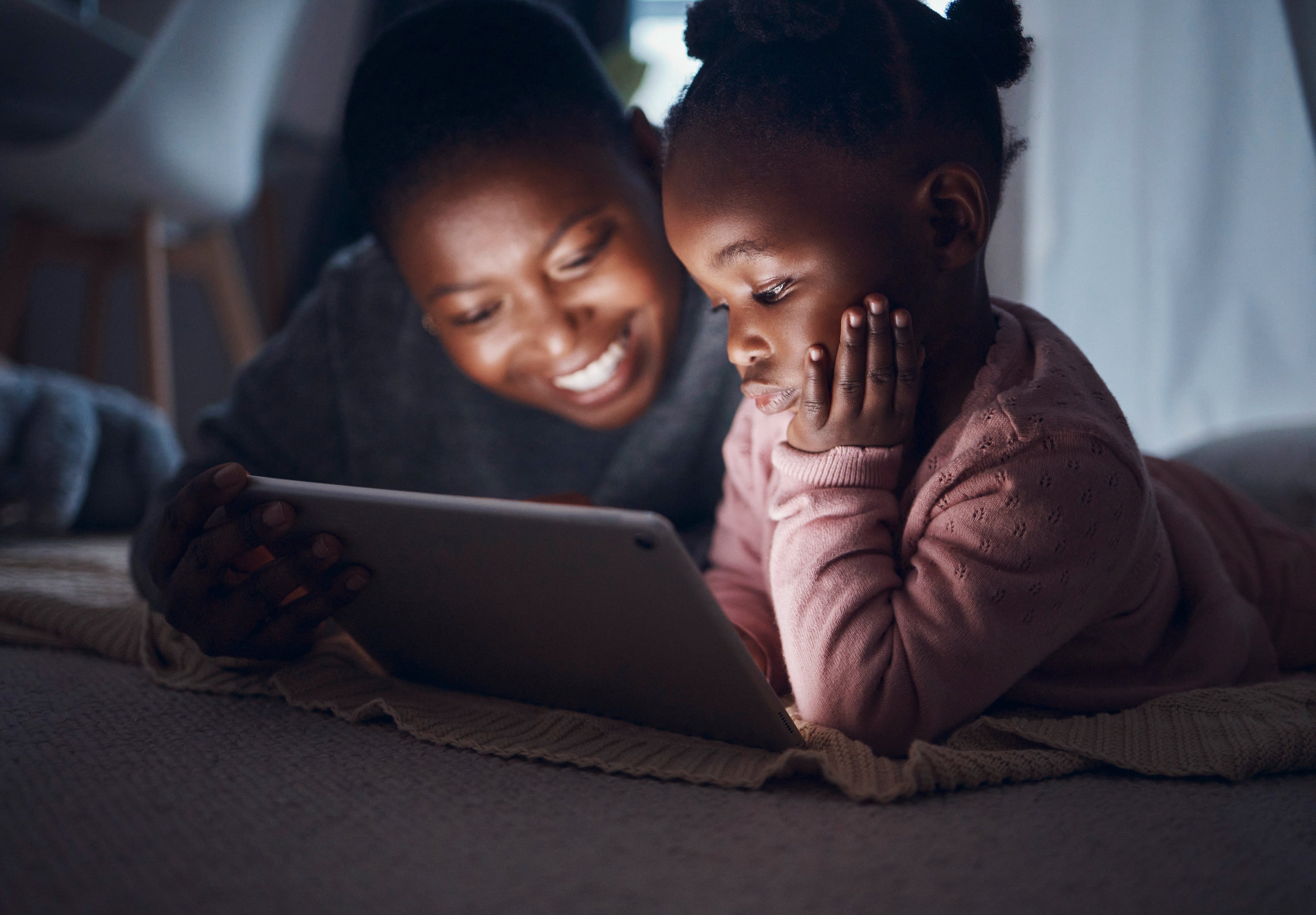 Screen Time & Kids: How It Impacts Sleep and Behaviour